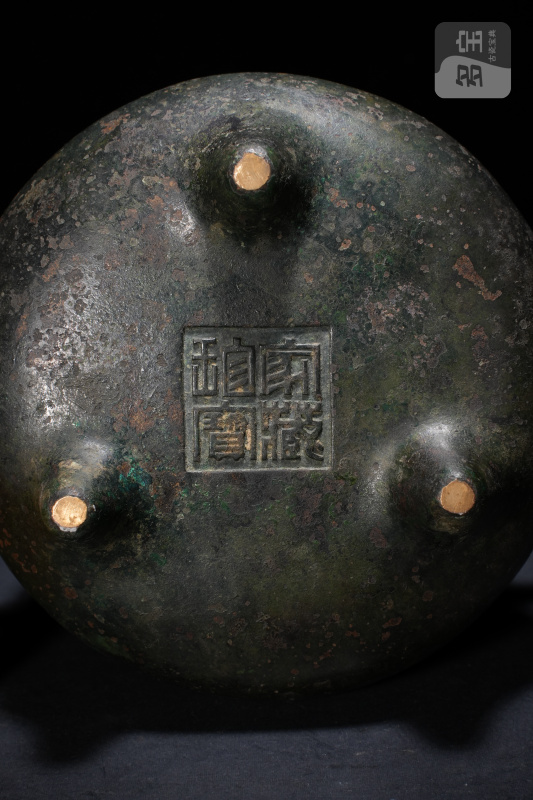 清 铜桥耳三足炉 - 图7